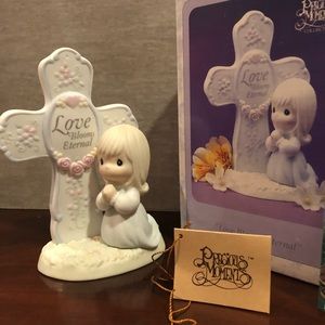 Precious moments! Love blooms eternal!